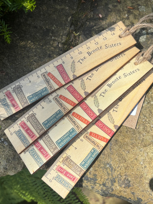 Wooden Ruler: Bookshelf